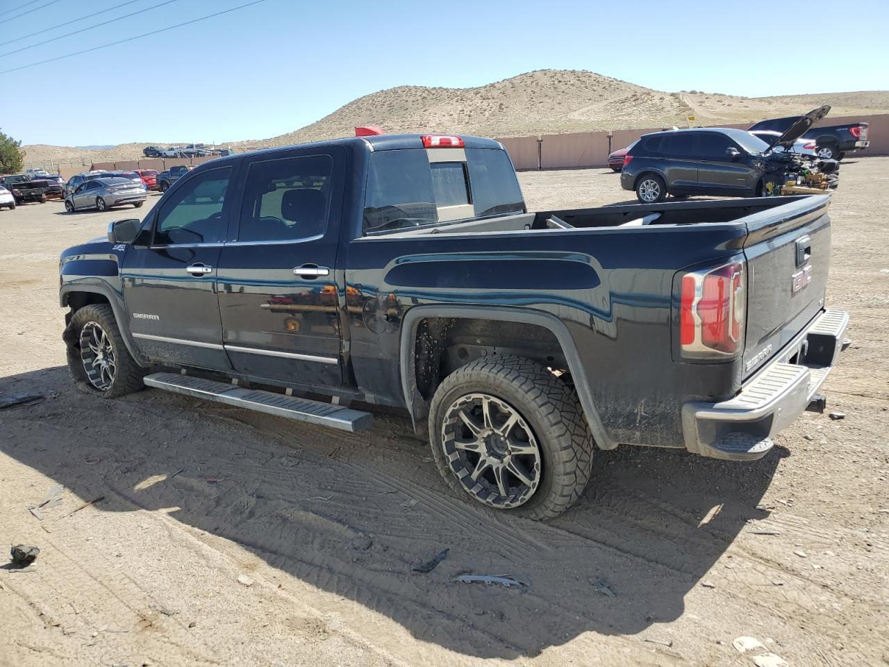 2018 GMC SIERRA K15 - Фото 2