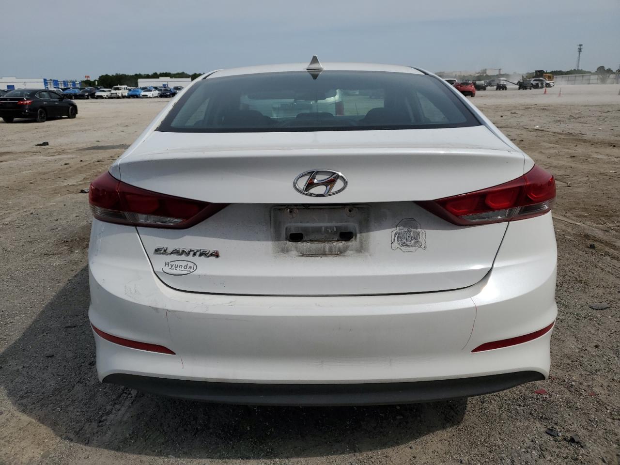 2018 HYUNDAI ELANTRA SE - Фото 6