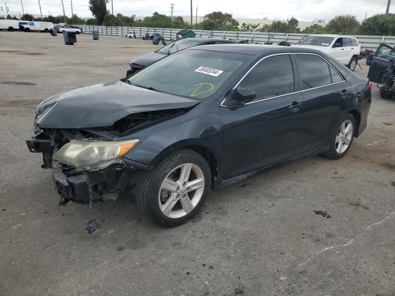 2014 TOYOTA CAMRY L