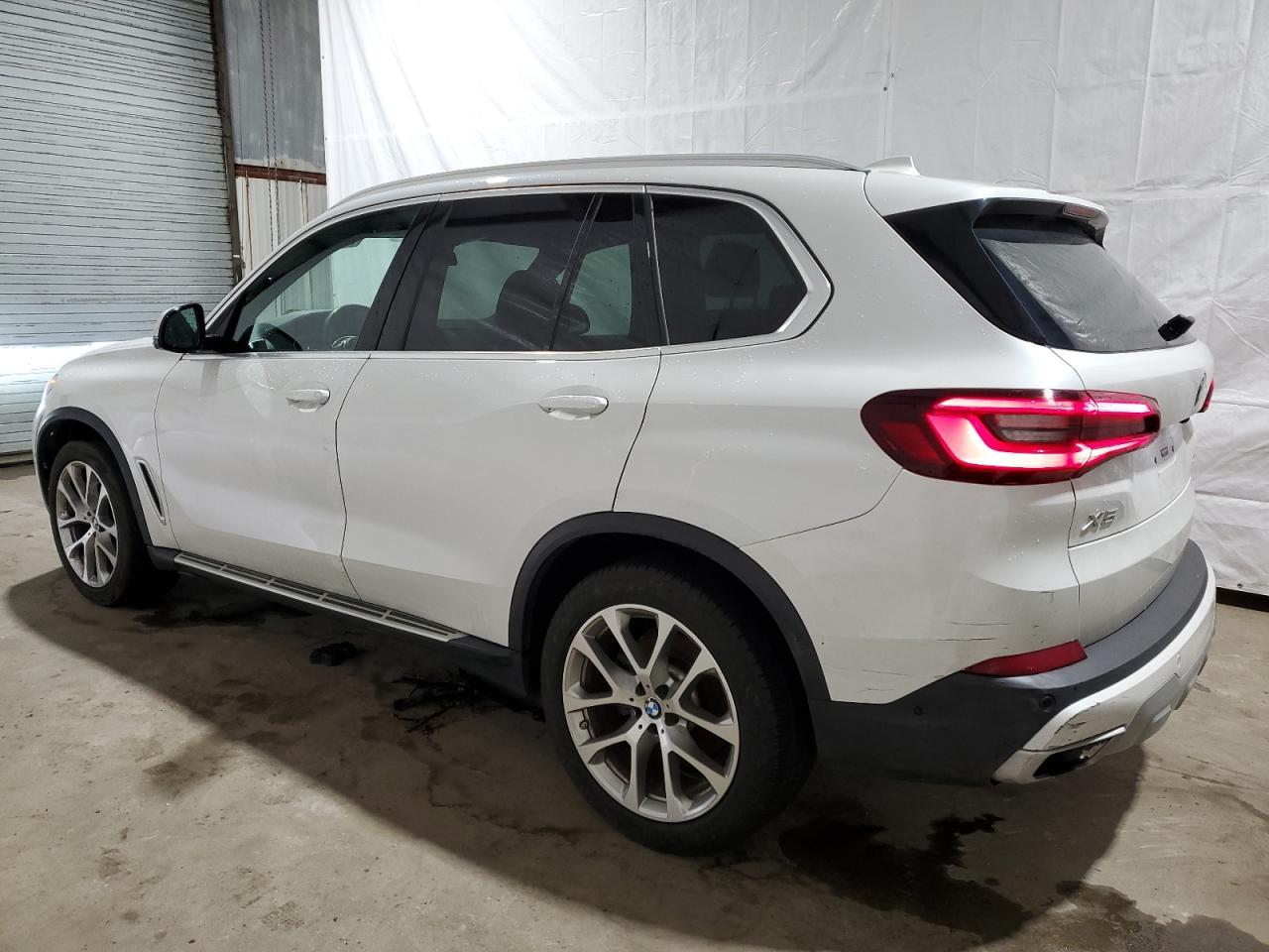 2022 BMW X5 XDRIVE4 - Фото 2