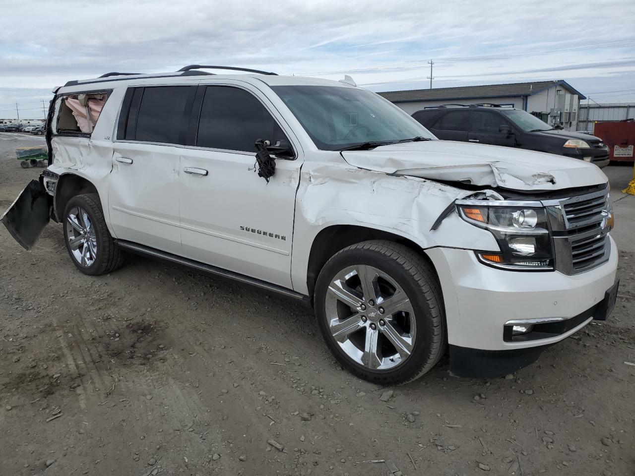 2016 CHEVROLET SUBURBAN K - Image 4