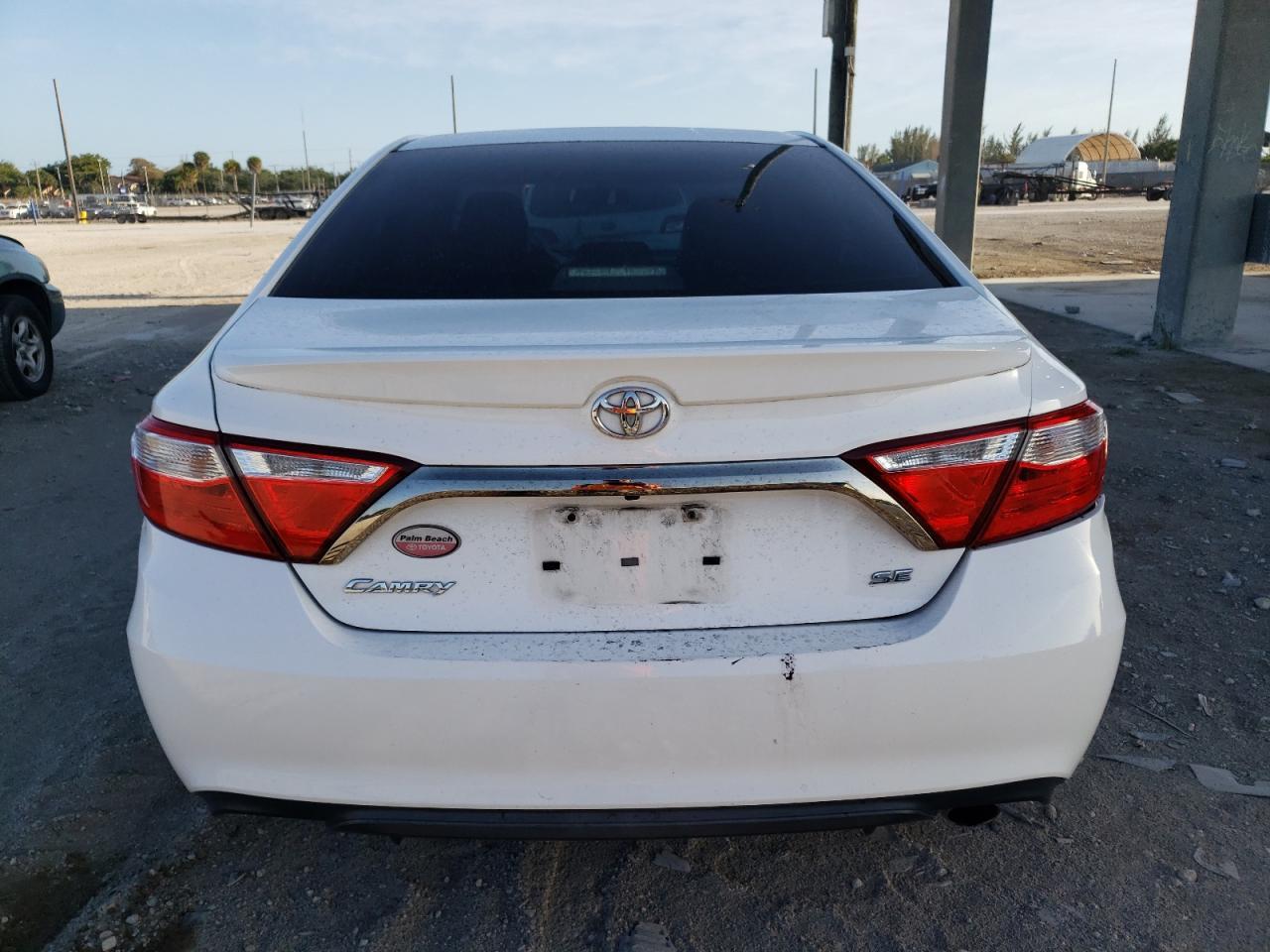 2017 TOYOTA CAMRY LE - Image 6