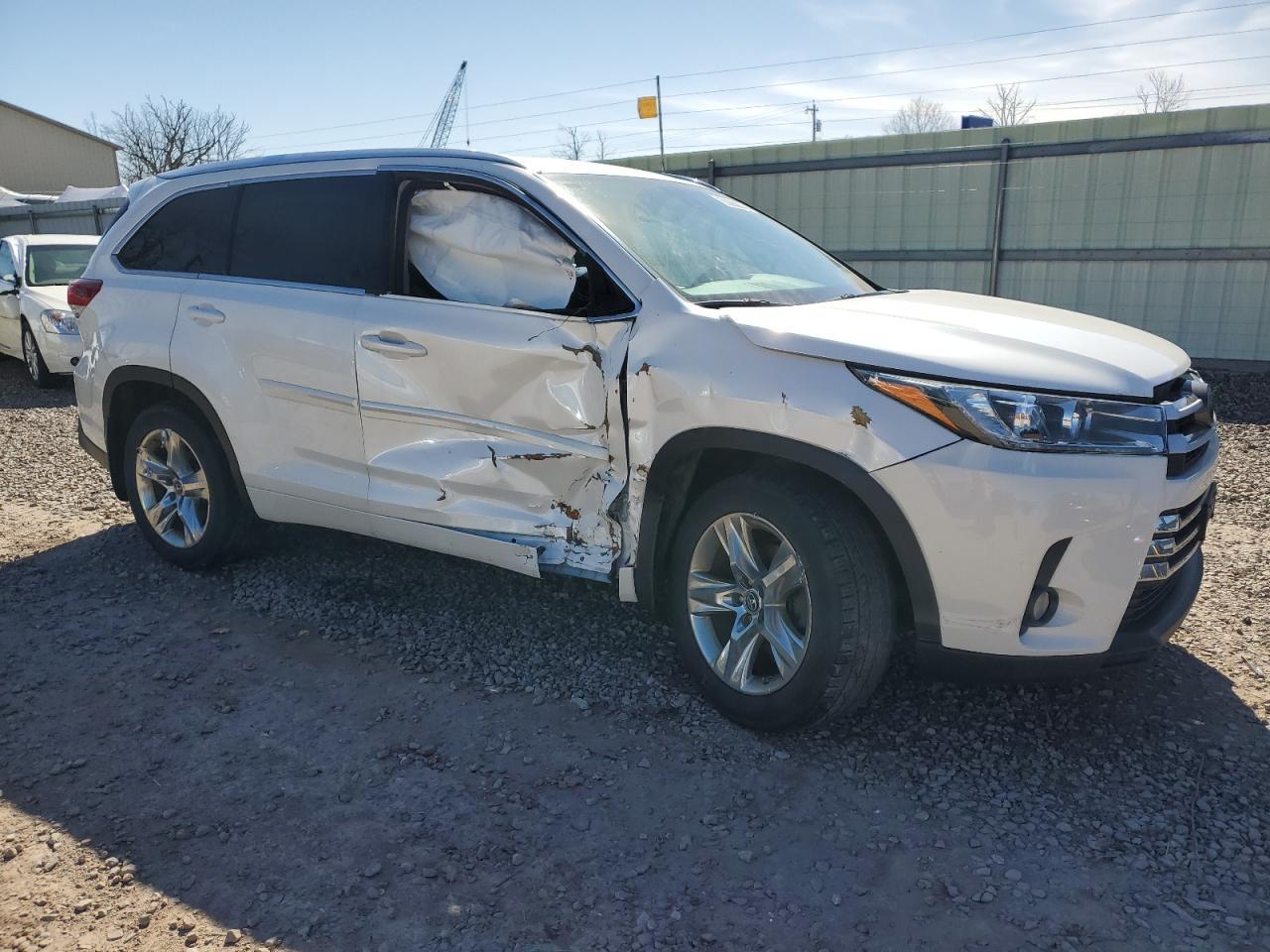 2018 TOYOTA HIGHLANDER - Фото 4