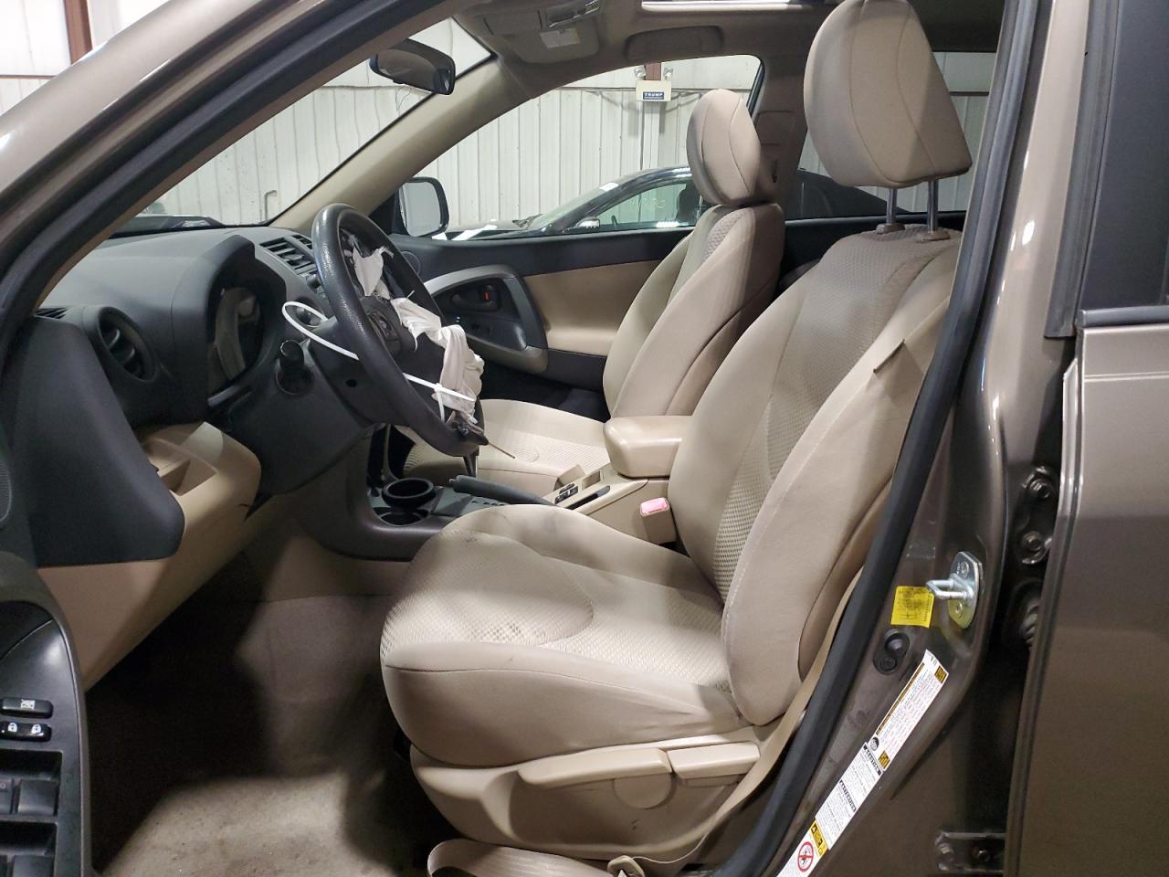 2011 TOYOTA RAV4 - Image 7