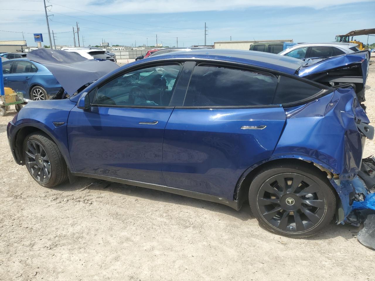 2023 TESLA MODEL Y - Фото 2