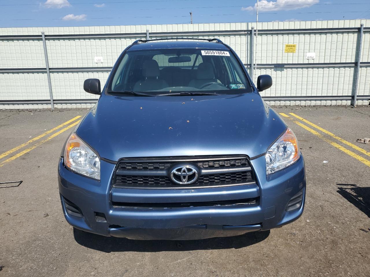 2011 TOYOTA RAV4 - Image 5