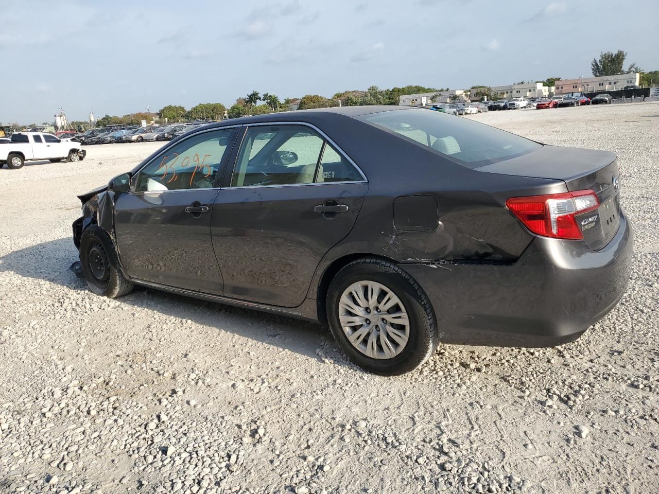 2012 TOYOTA CAMRY BASE - Фото 2