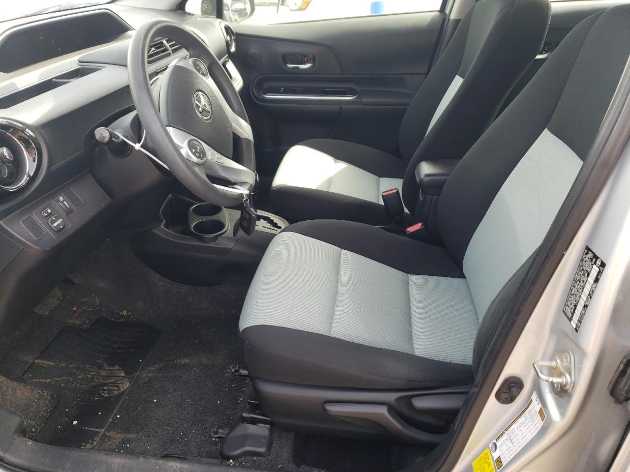 2015 TOYOTA PRIUS C - Фото 7