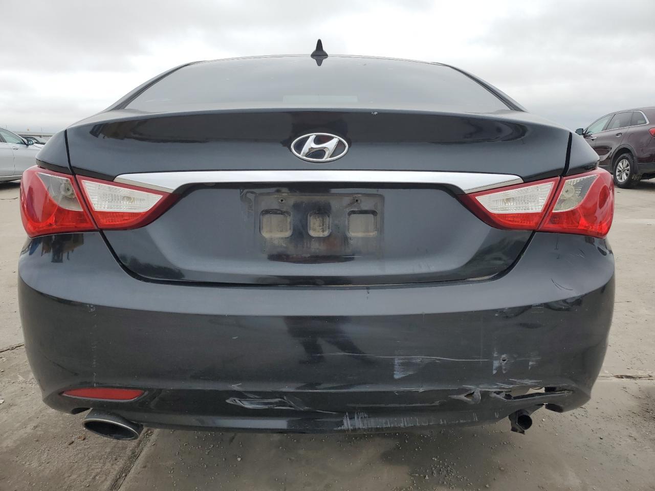 2011 HYUNDAI SONATA SE - Image 6