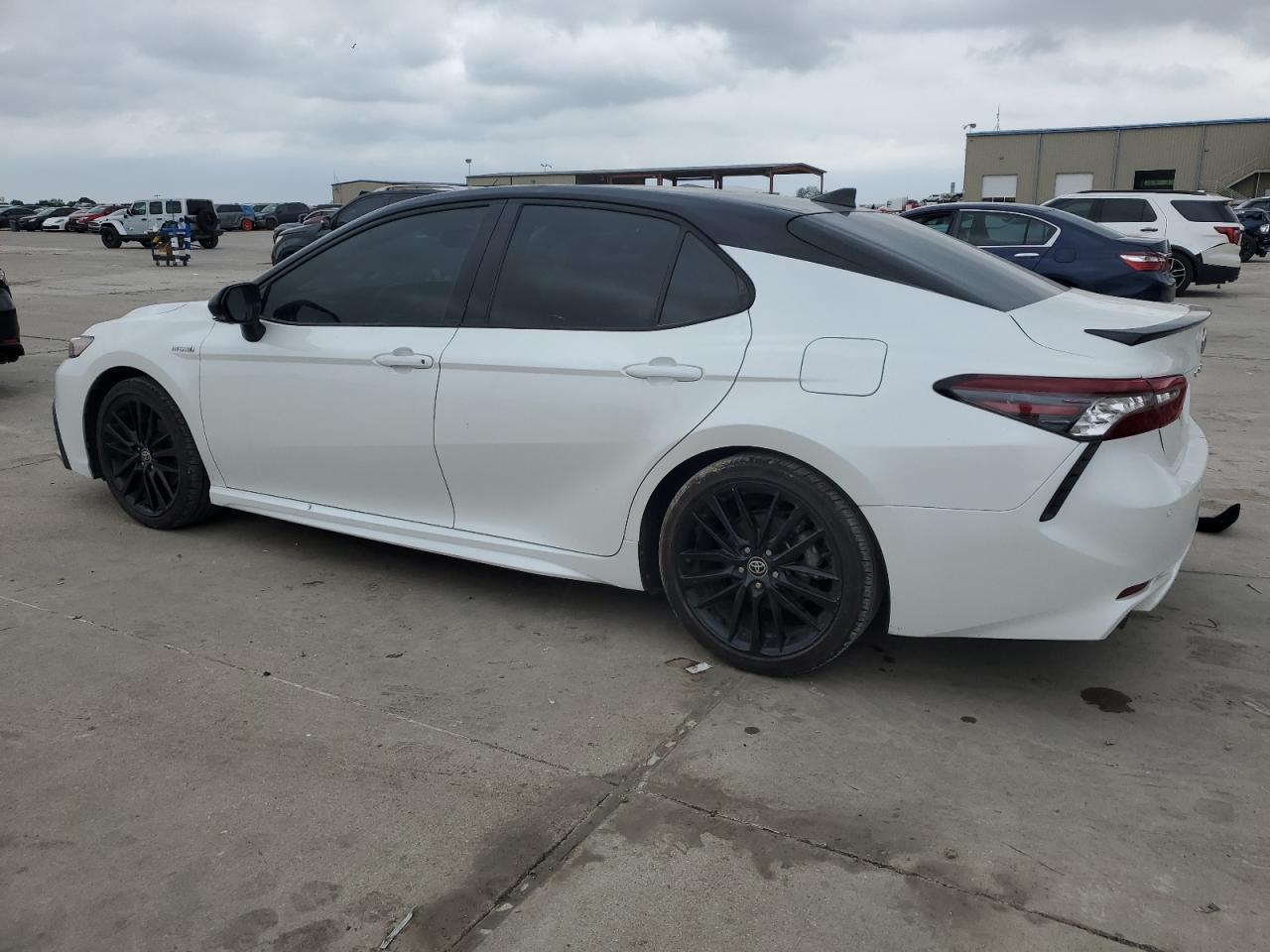 2021 TOYOTA CAMRY XSE - Фото 2