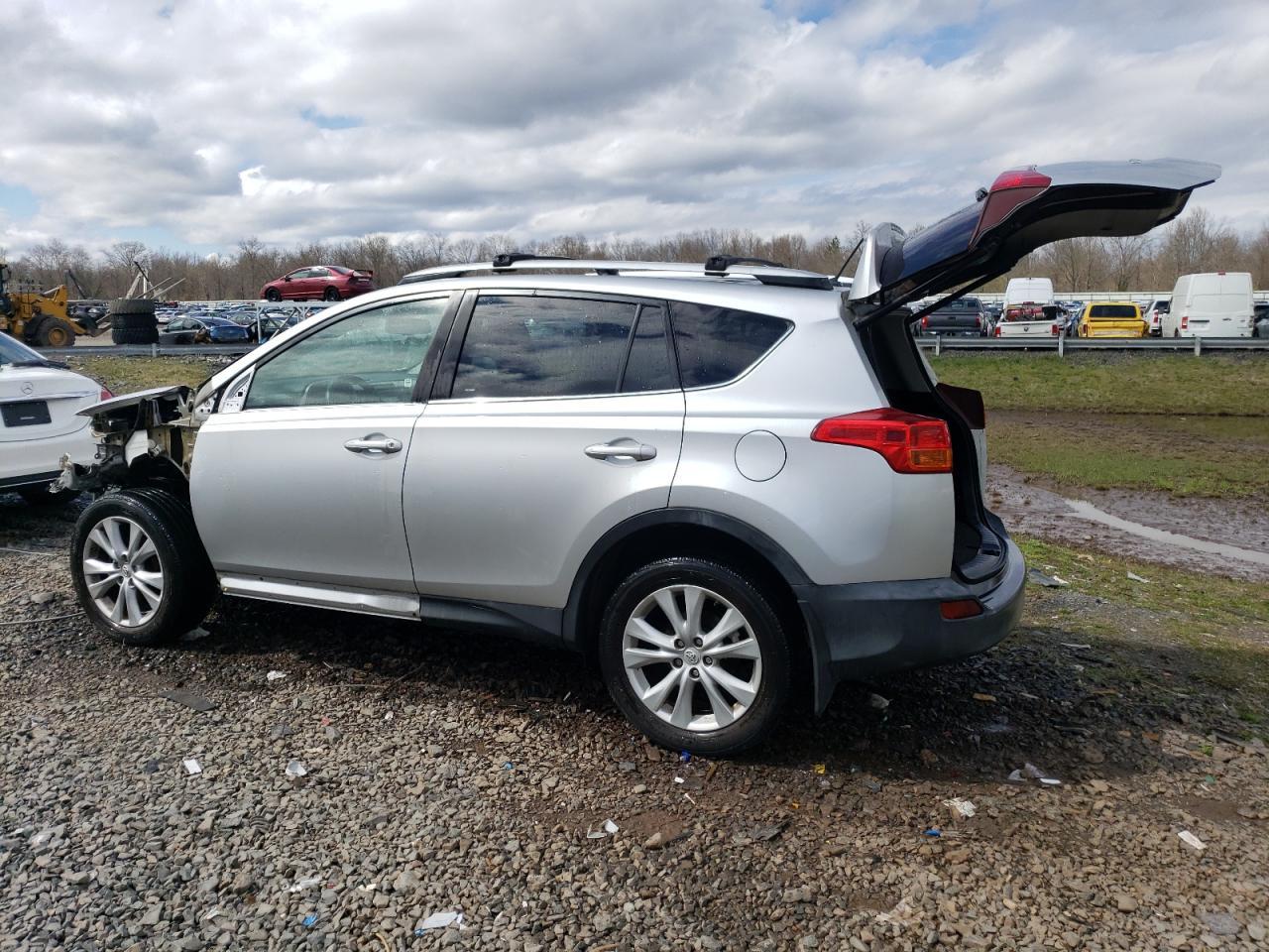 2013 TOYOTA RAV4 LIMIT - Image 2