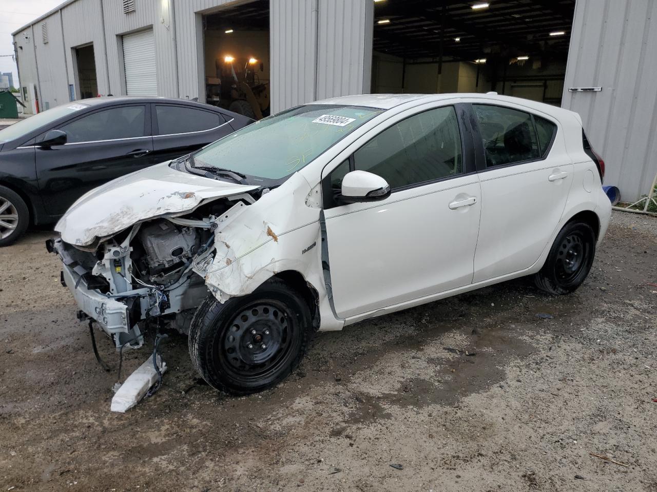 2015 TOYOTA PRIUS C car image