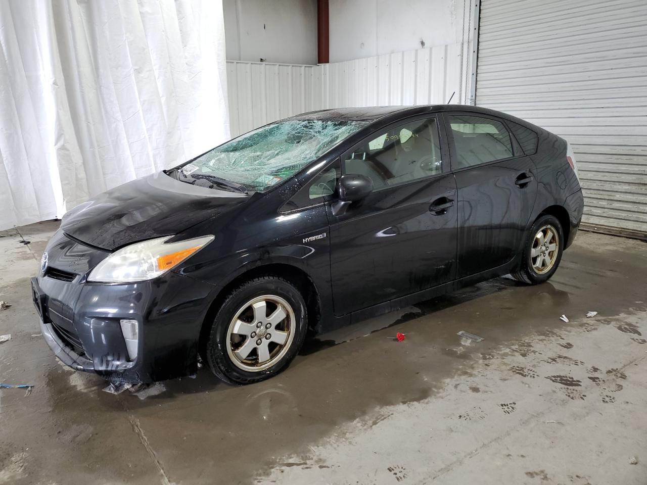 2013 TOYOTA PRIUS car image