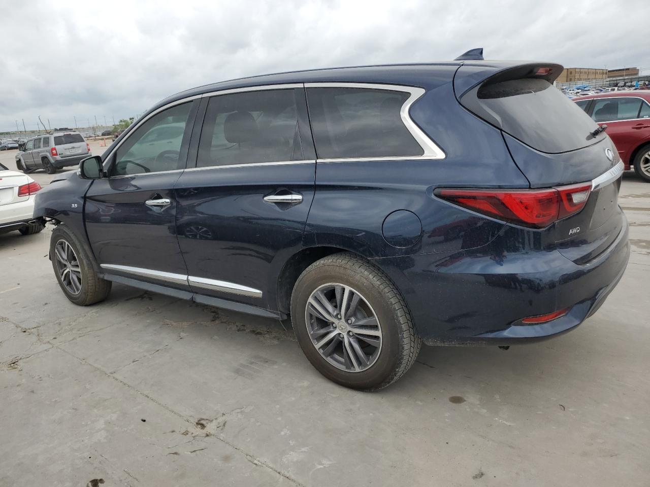 2019 INFINITI QX60 LUXE - Image 2