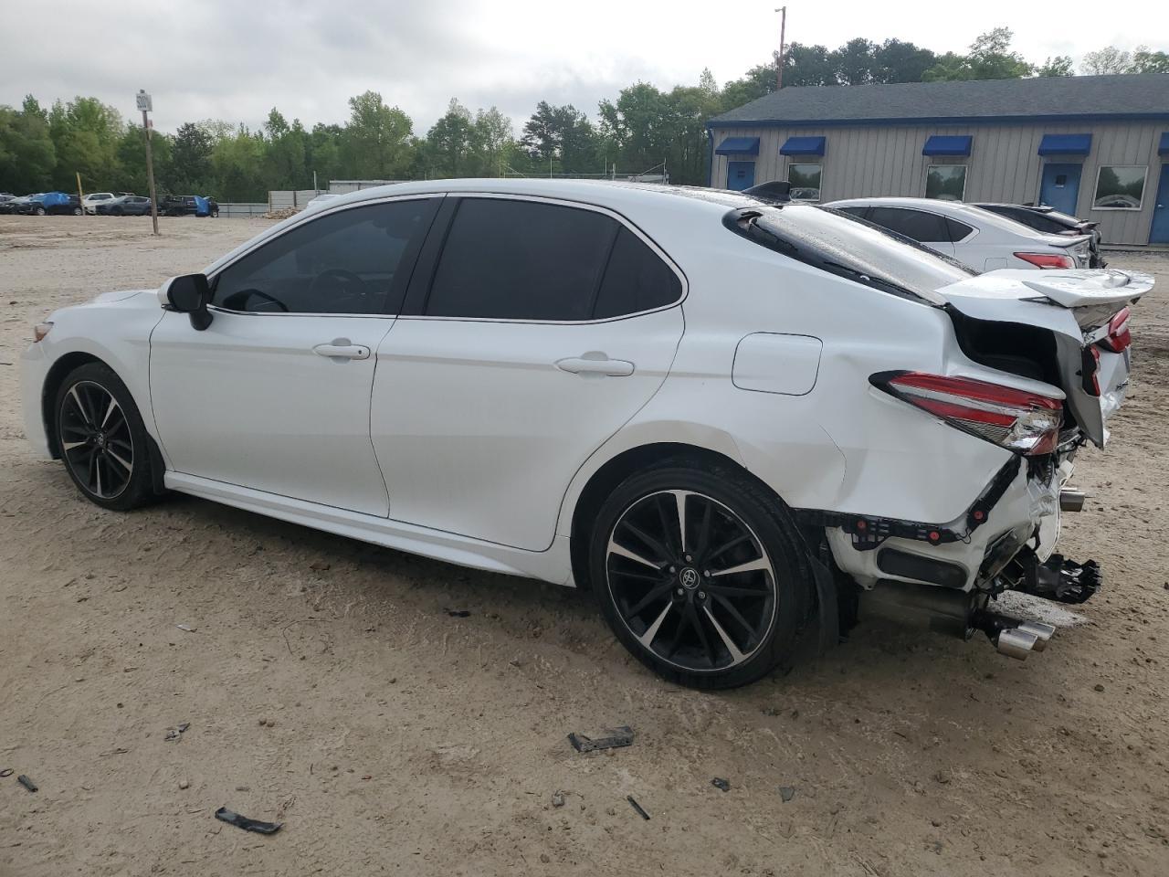 2018 TOYOTA CAMRY XSE - Фото 2