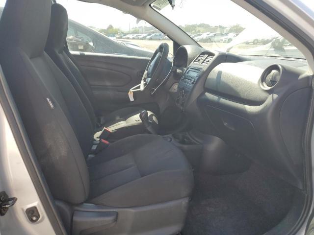 2016 Nissan Versa S - Image 7