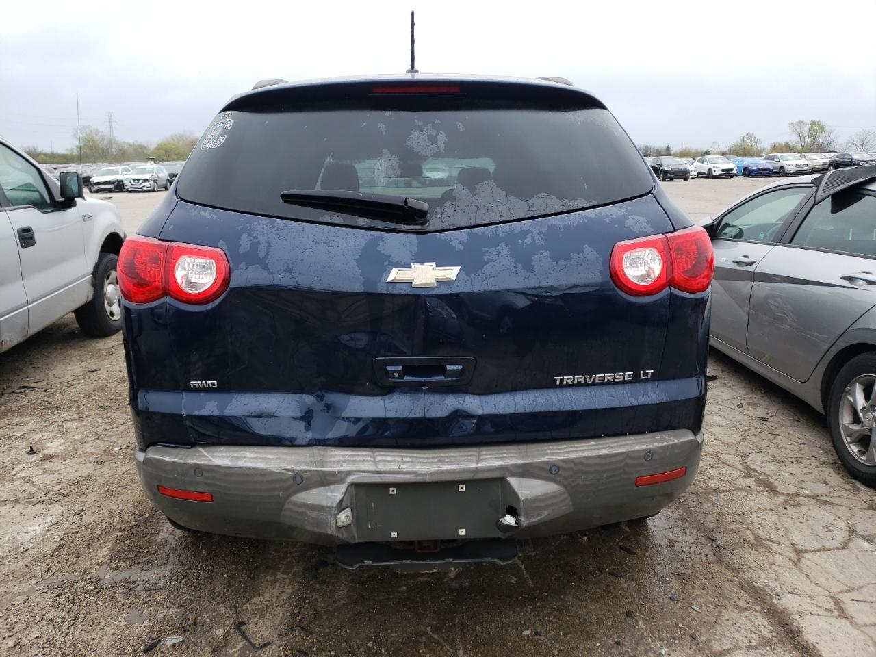 2012 CHEVROLET TRAVERSE L - Фото 6