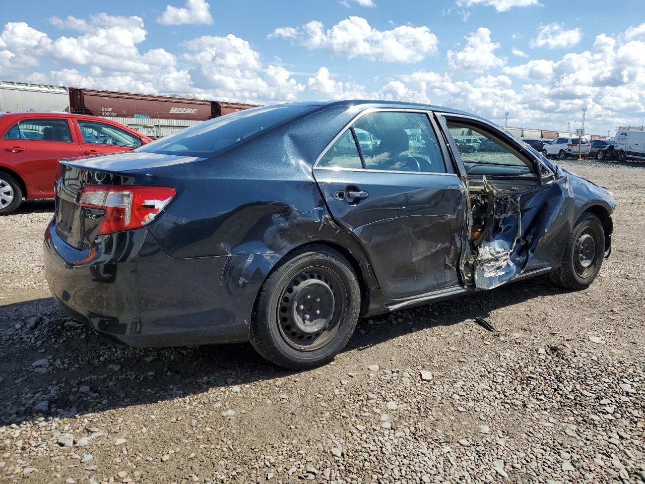 2014 TOYOTA CAMRY L - Image 3