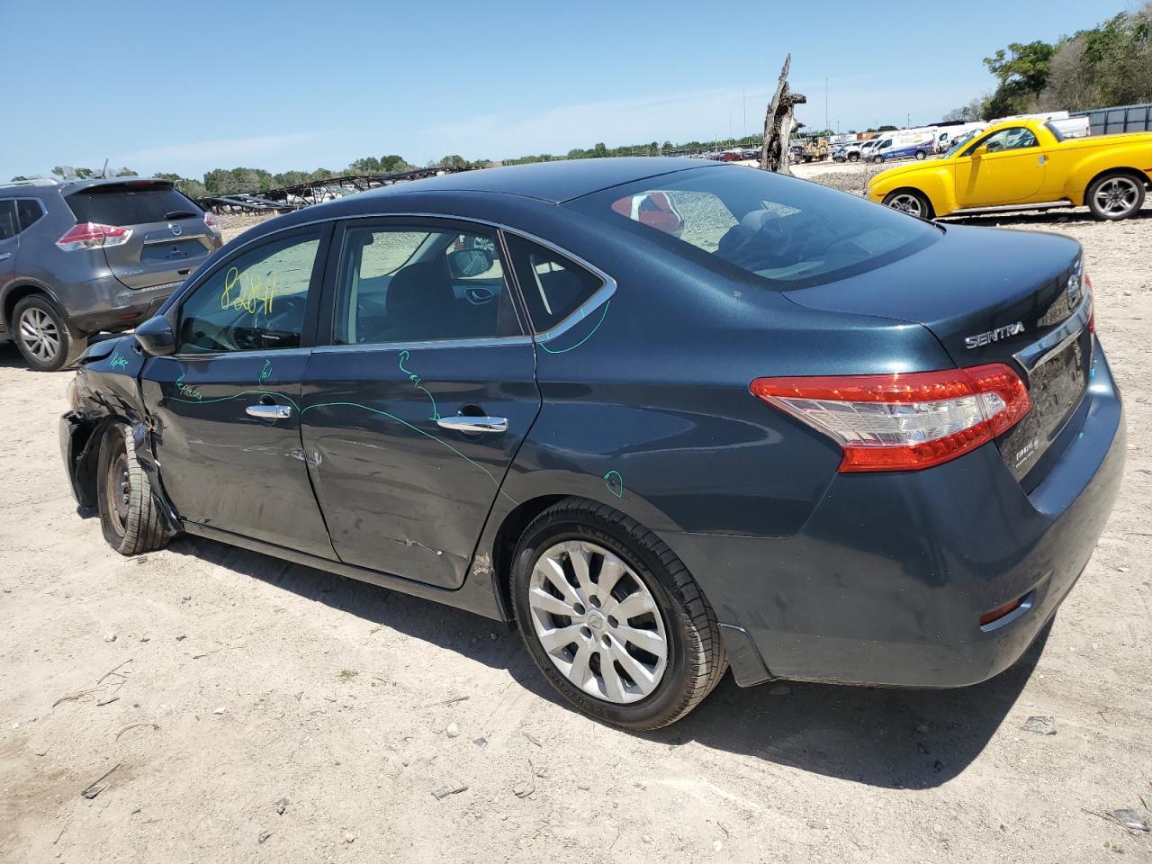 2013 NISSAN SENTRA S - Фото 2