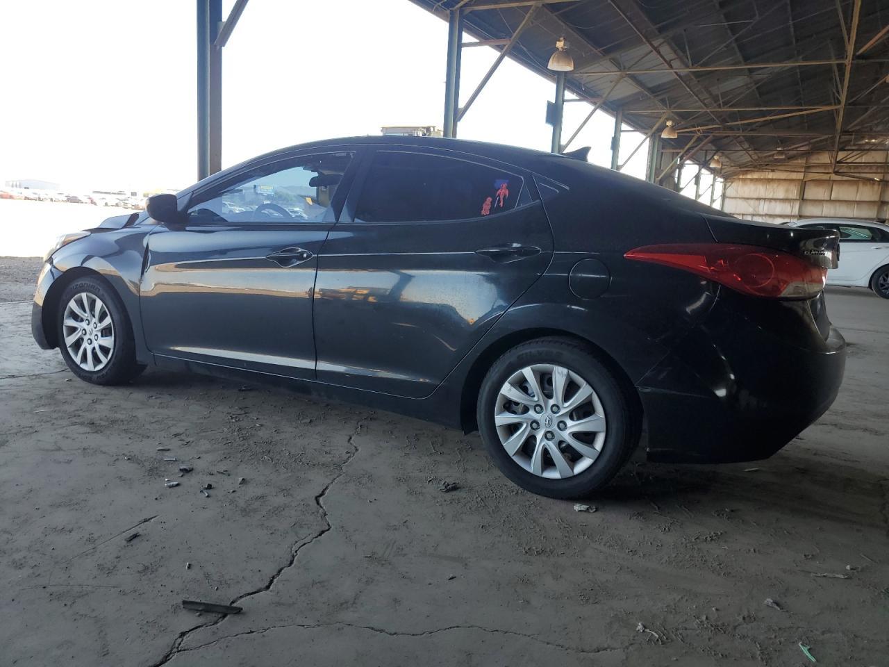 2013 HYUNDAI ELANTRA GL - Image 2