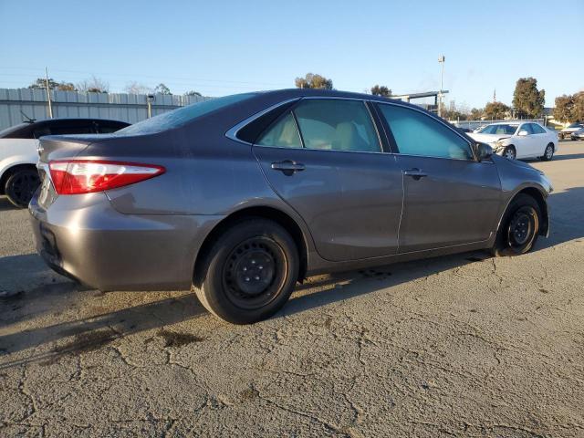 2015 Toyota Camry Le - Фото 3