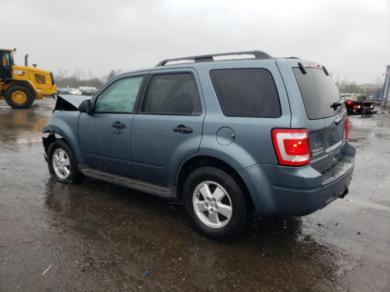 2010 FORD ESCAPE XLT - Фото 2