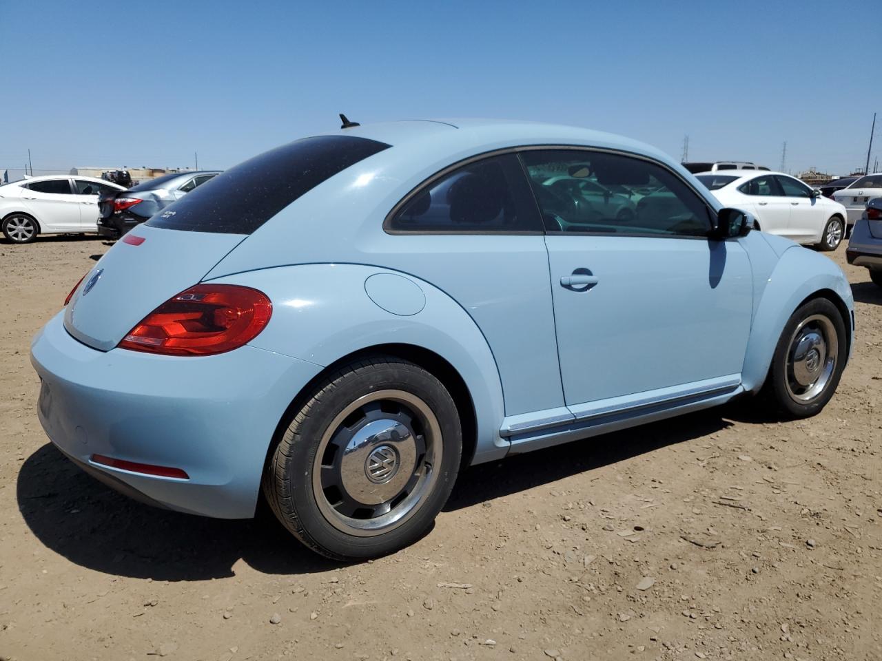 2012 VOLKSWAGEN BEETLE - Фото 3