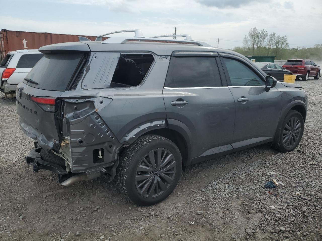 2023 NISSAN PATHFINDER - Image 3