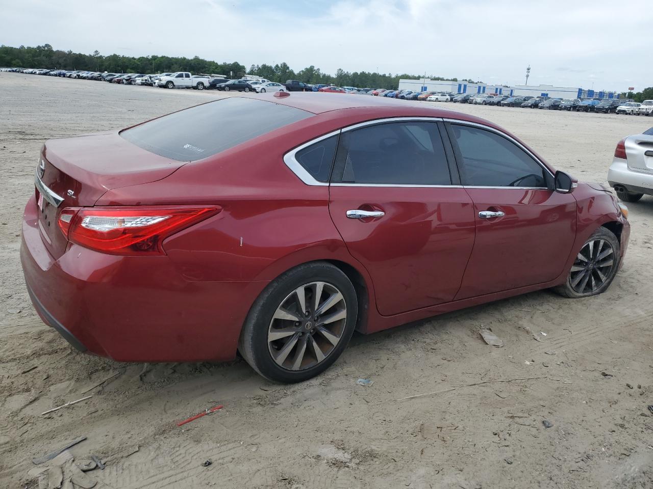 2017 NISSAN ALTIMA 2.5 - Фото 3