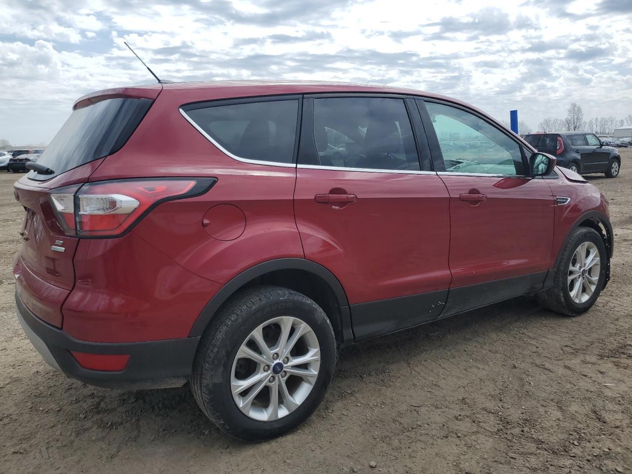 2017 FORD ESCAPE SE - Фото 3