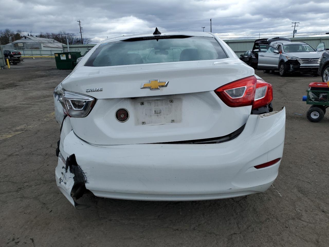 2017 CHEVROLET CRUZE LS - Image 6