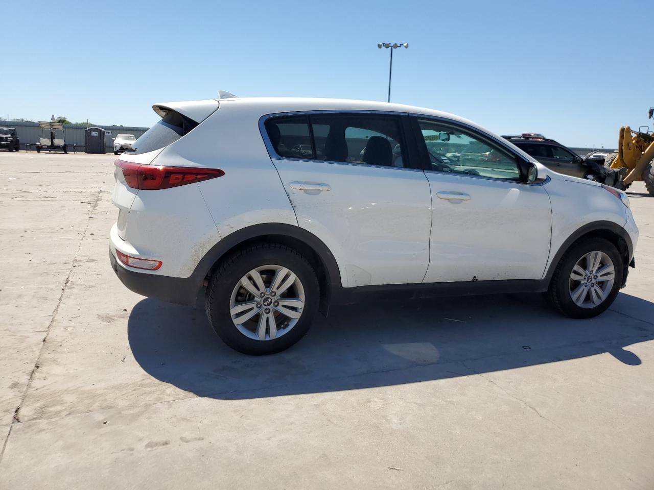 2017 KIA SPORTAGE L - Image 3