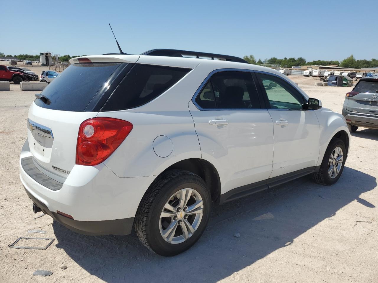 2011 CHEVROLET EQUINOX LT - Image 3