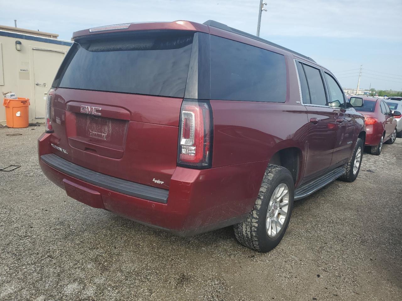 2016 GMC YUKON XL K - Фото 3