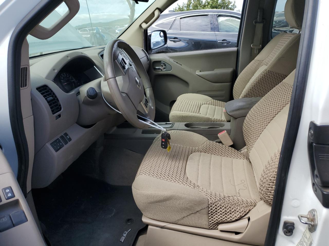 2017 NISSAN FRONTIER S - Фото 7