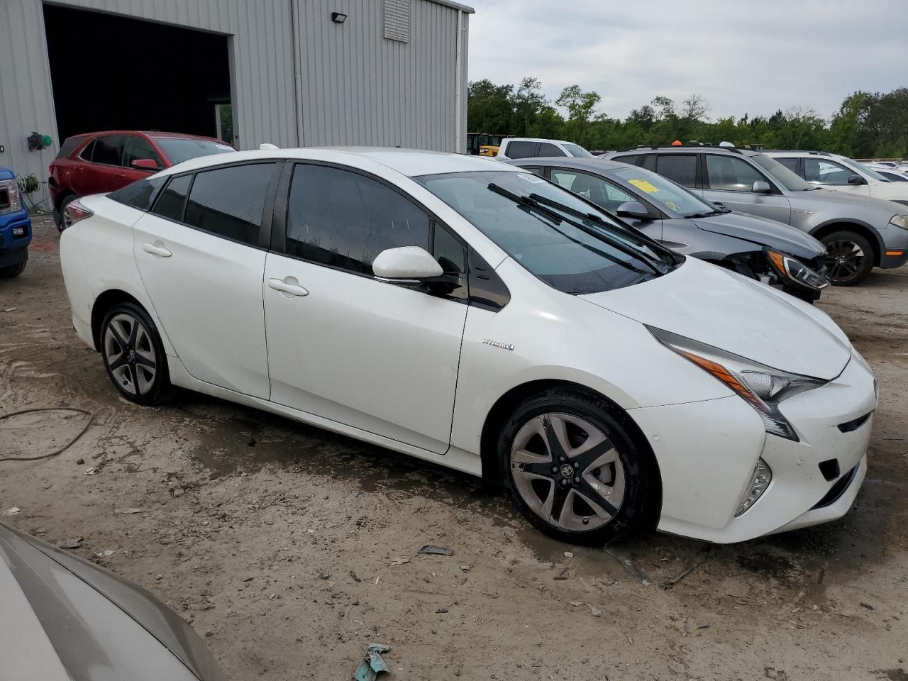 2016 TOYOTA PRIUS - Image 4