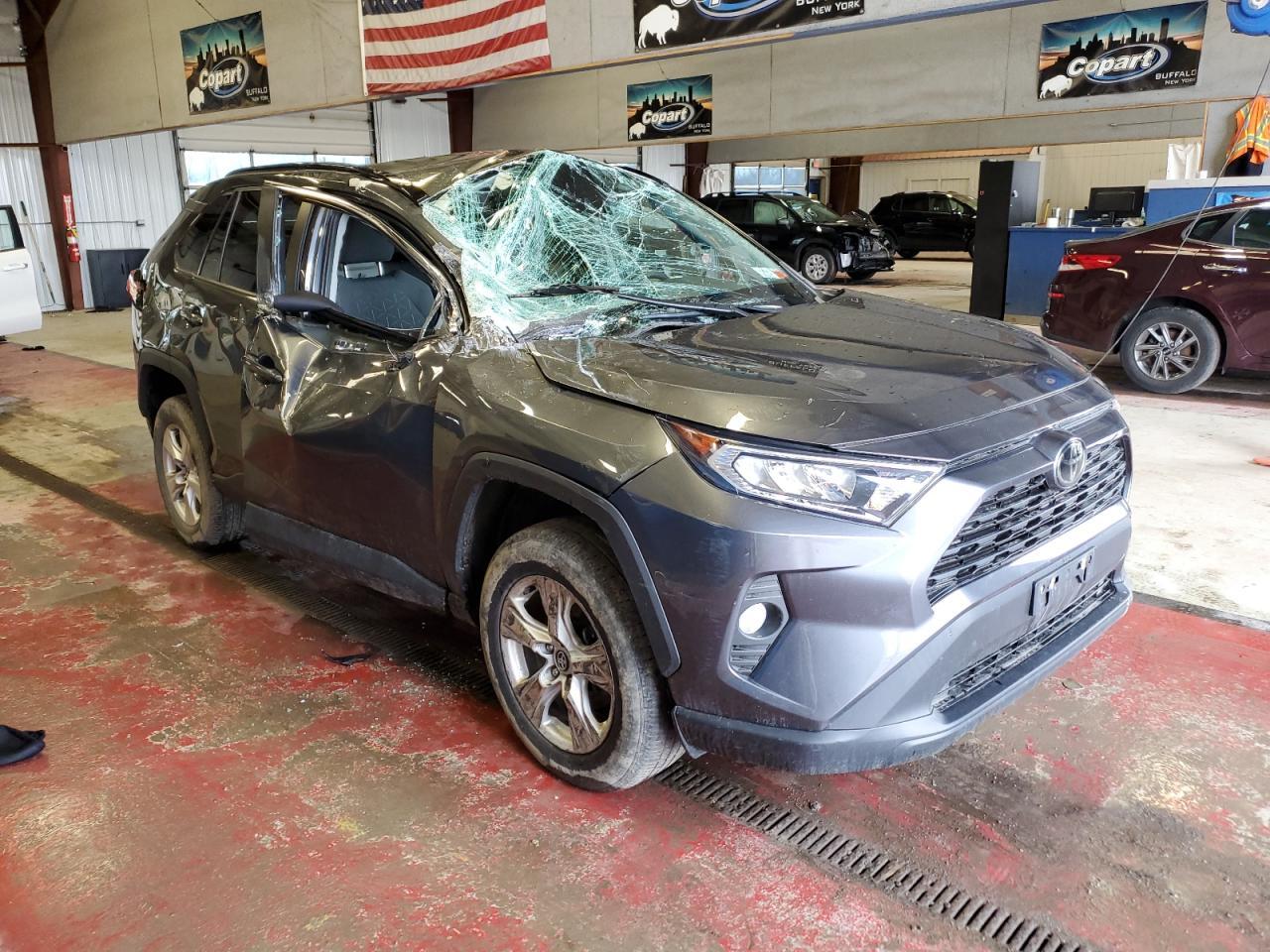 2020 TOYOTA RAV4 XLE - Фото 4