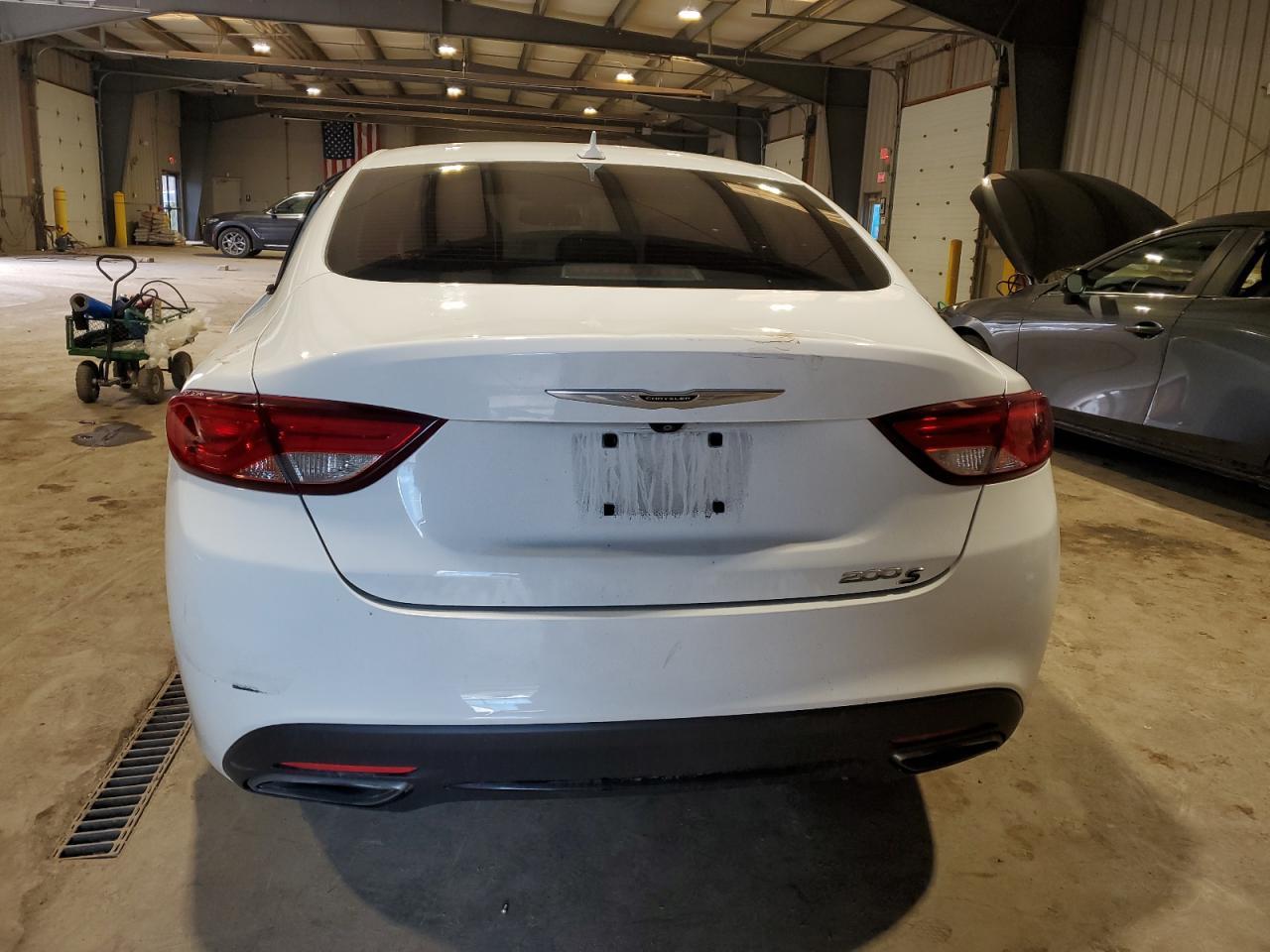 2015 CHRYSLER 200 S - Фото 6