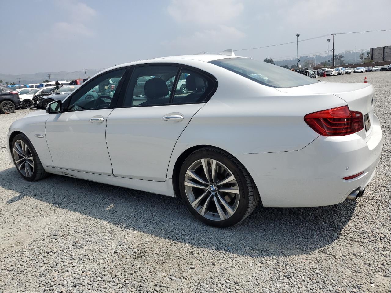 2016 BMW 528 I - Image 2