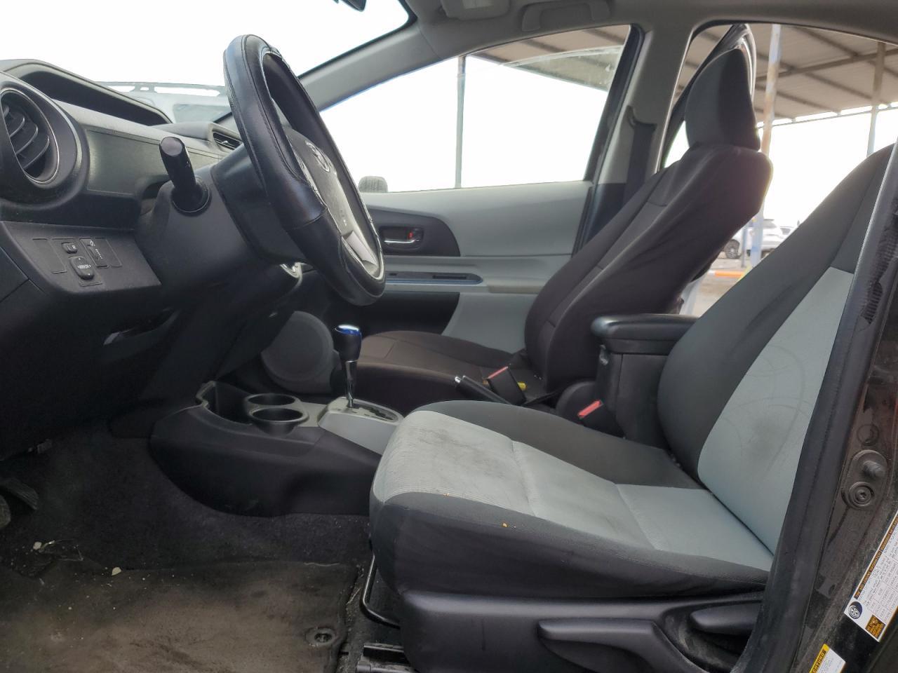 2013 TOYOTA PRIUS C - Image 7