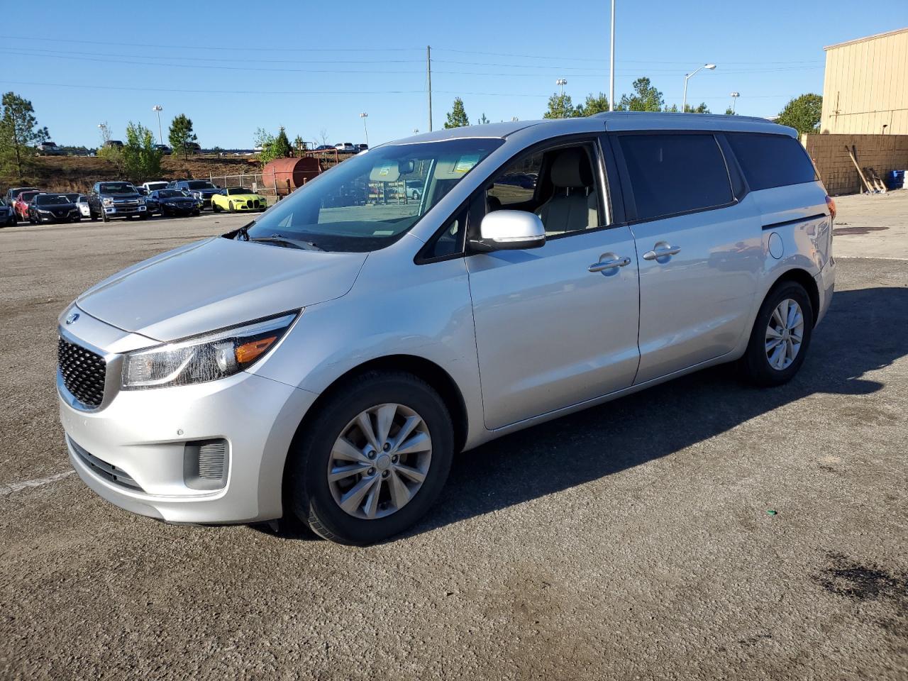 2017 KIA SEDONA LX