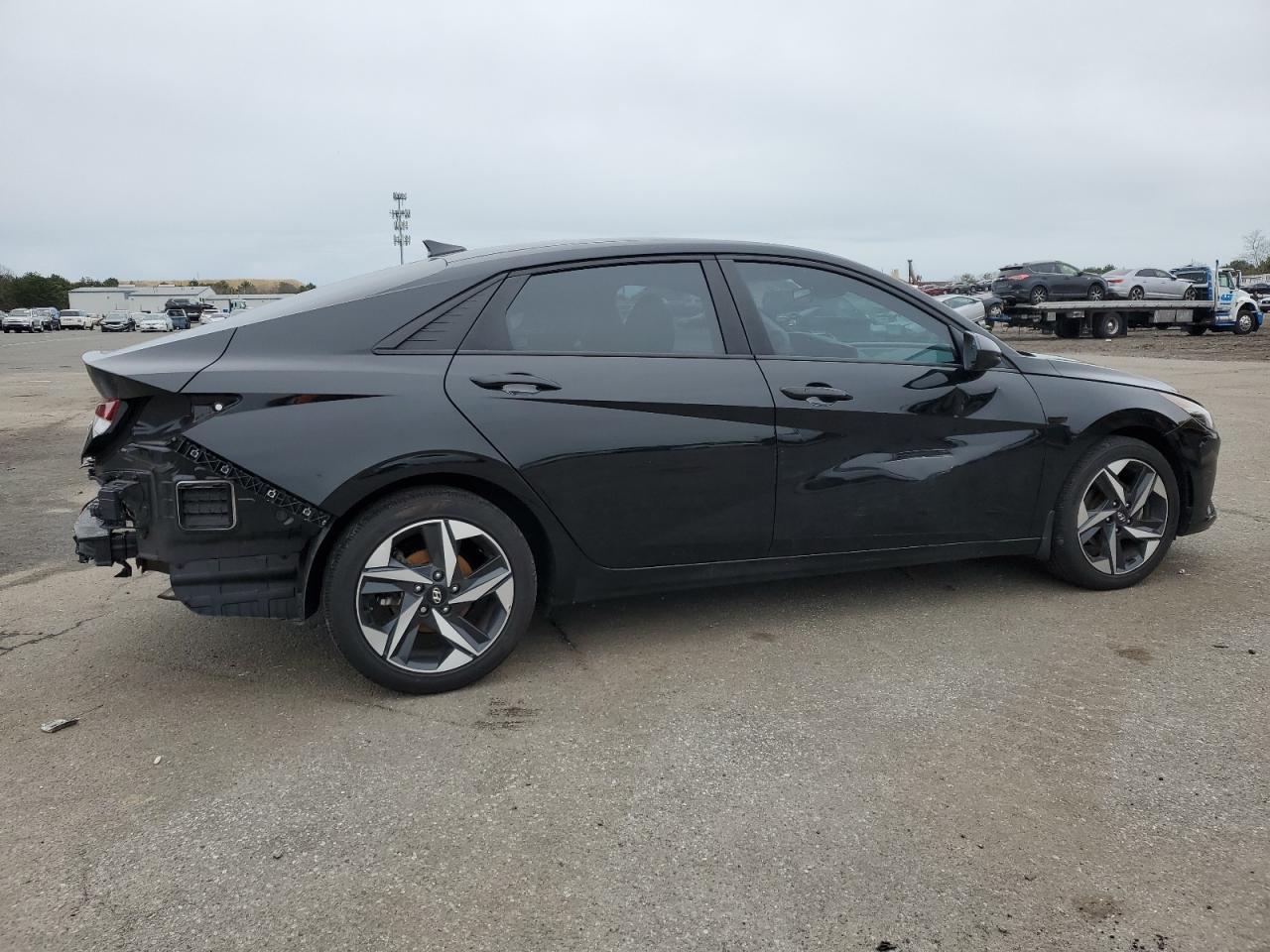 2023 HYUNDAI ELANTRA SE - Фото 3