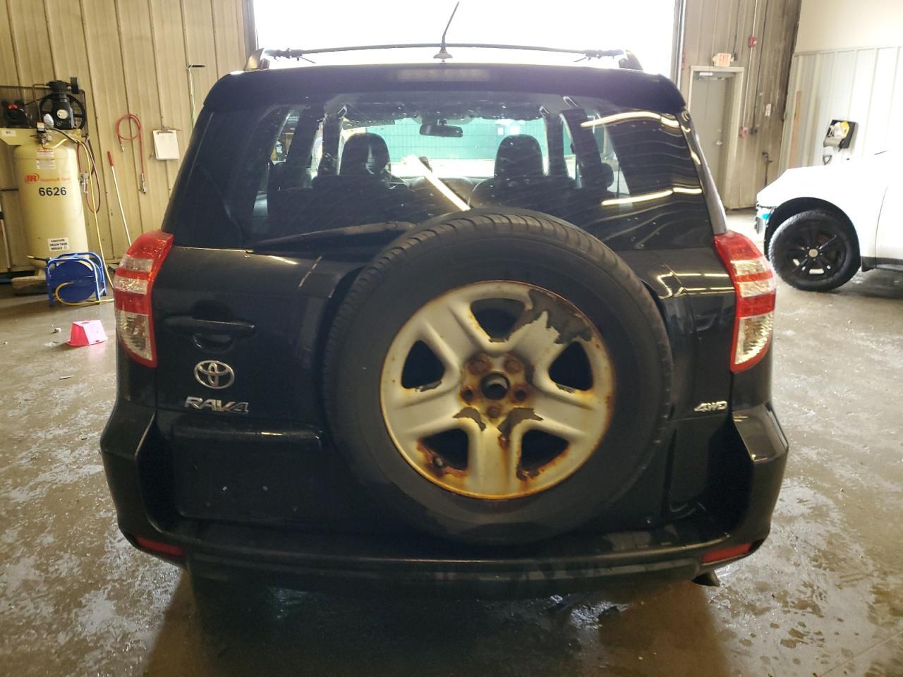 2011 TOYOTA RAV4 - Image 6