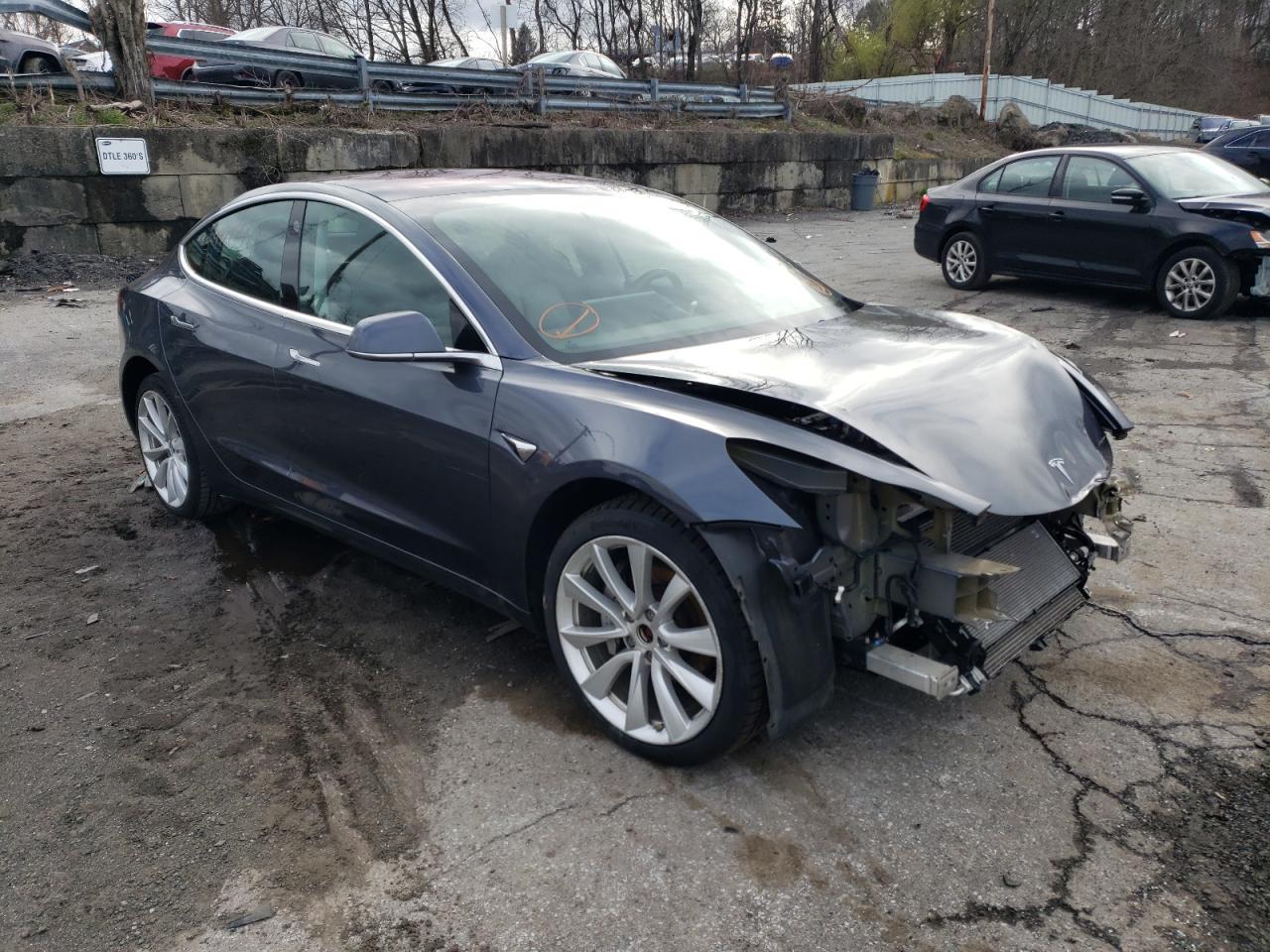 2019 TESLA MODEL 3 - Фото 4