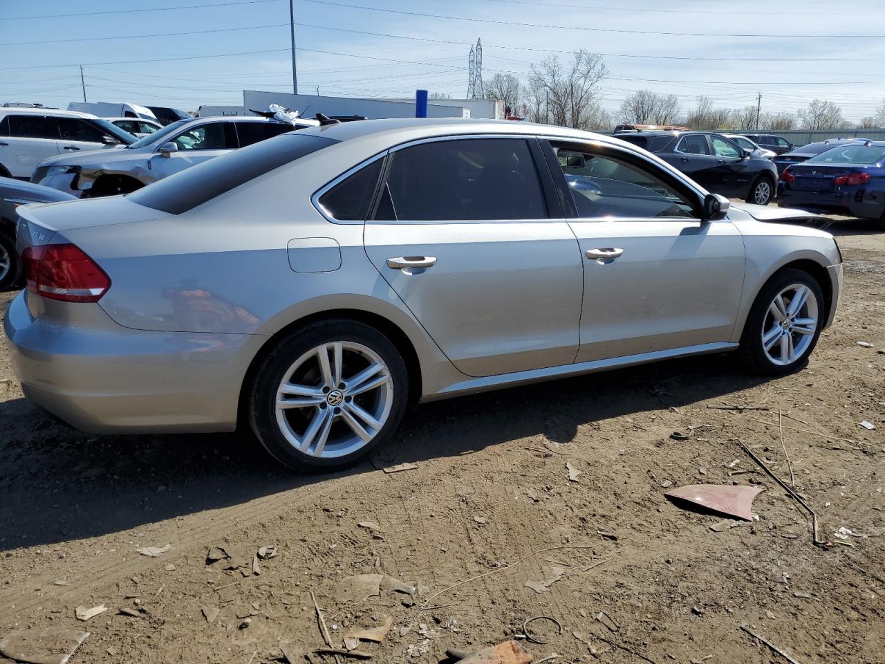 2014 VOLKSWAGEN PASSAT SE - Фото 3