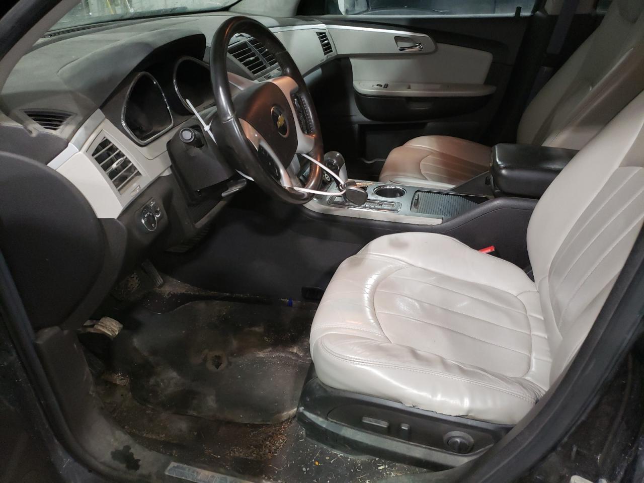 2011 CHEVROLET TRAVERSE L - Фото 7
