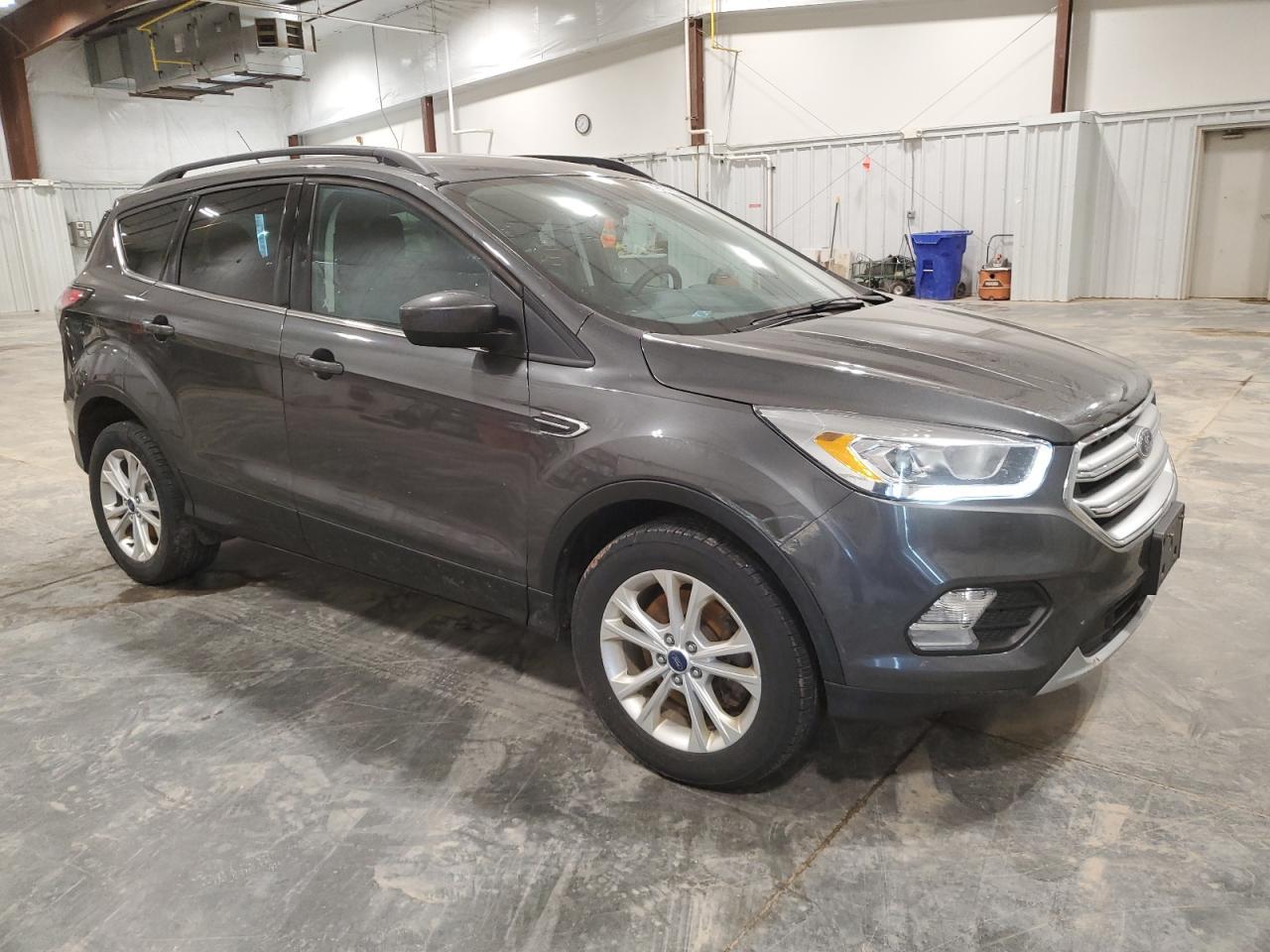 2017 FORD ESCAPE SE - Фото 4
