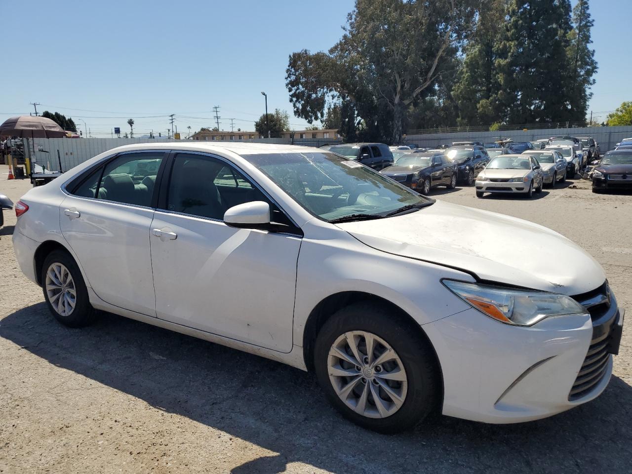 2016 TOYOTA CAMRY LE - Image 4