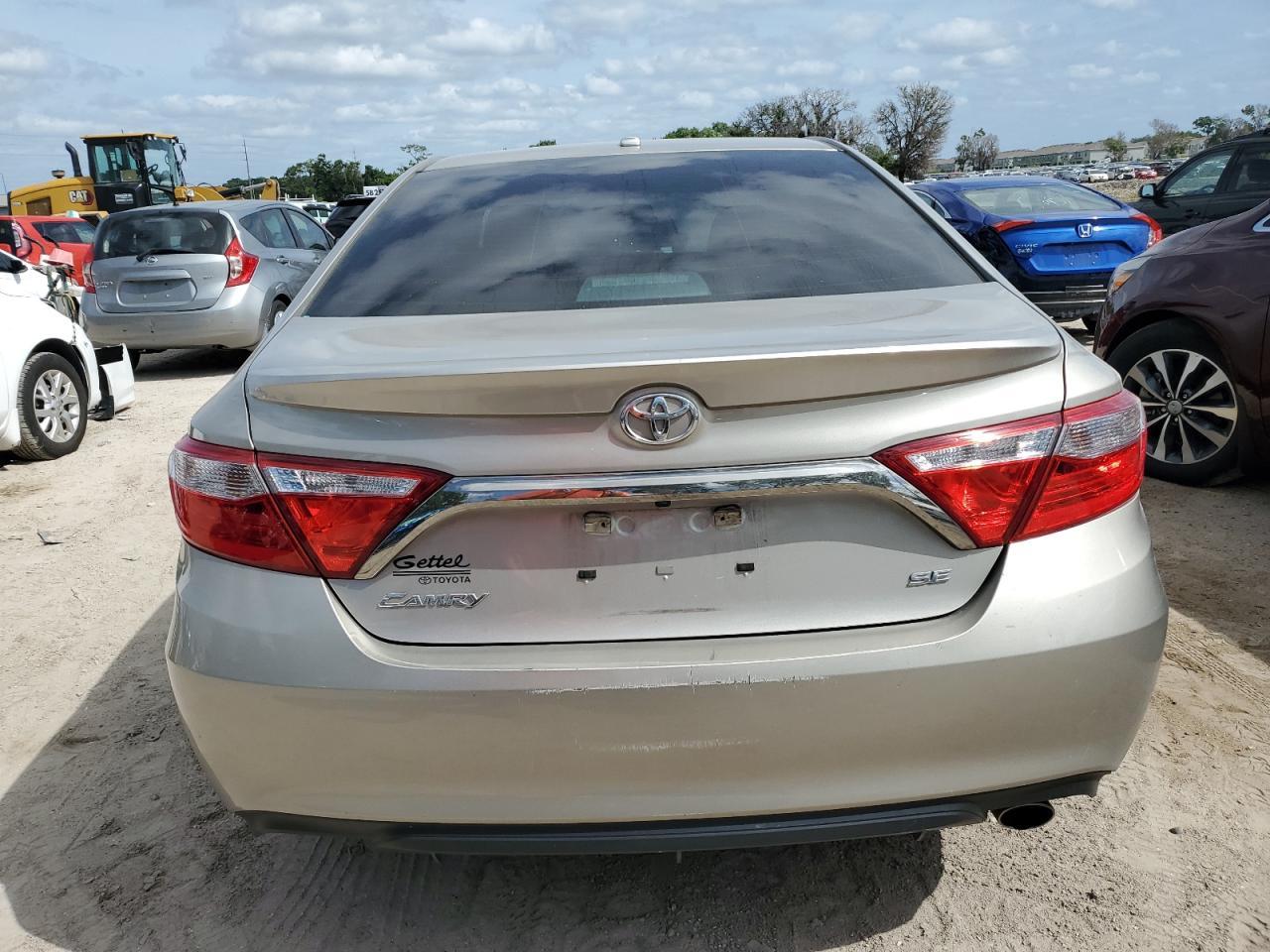 2017 TOYOTA CAMRY LE - Фото 6