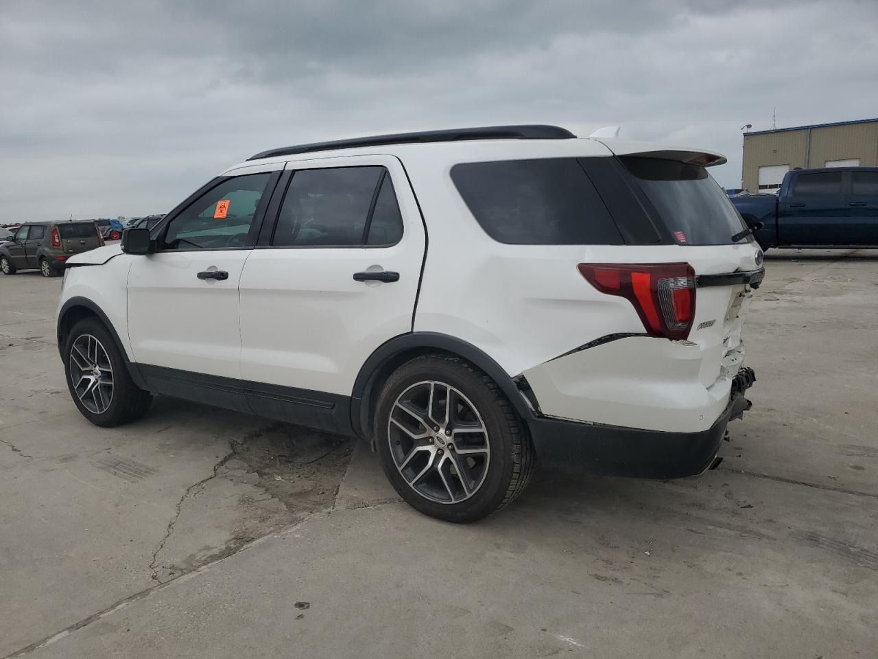 2017 FORD EXPLORER S - Image 2